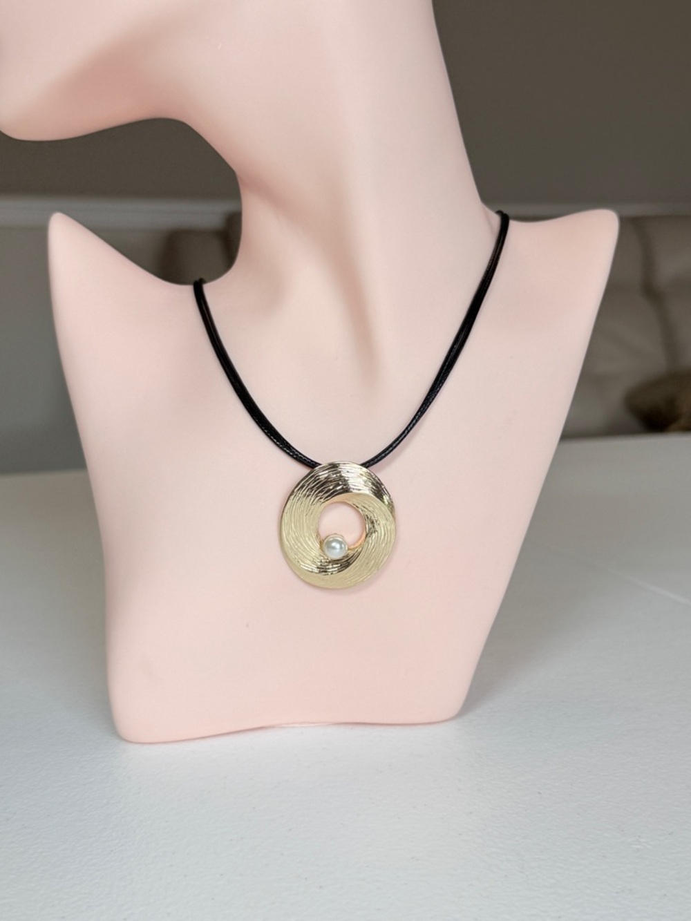 Gold Disc Necklace with Pearl Accent - Picture 4 of 10